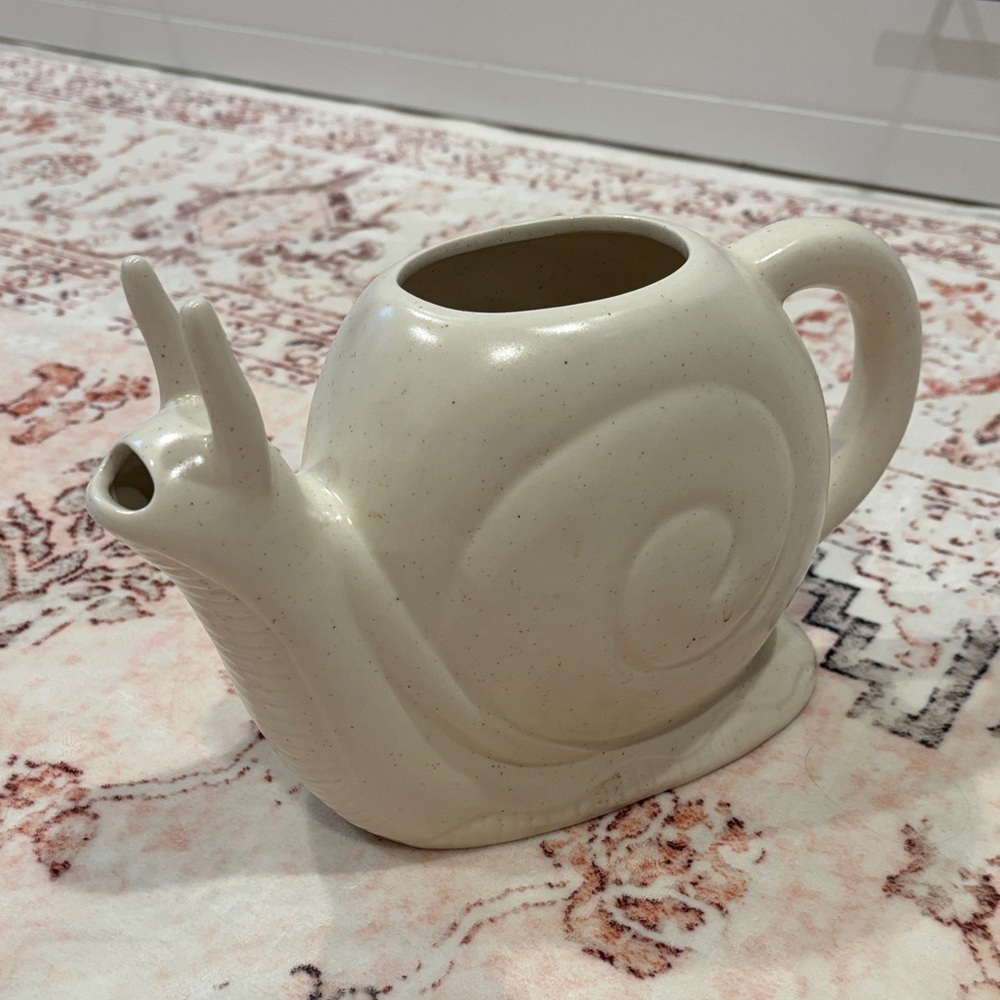 Cream Snail-Shaped Ceramic Pitcher